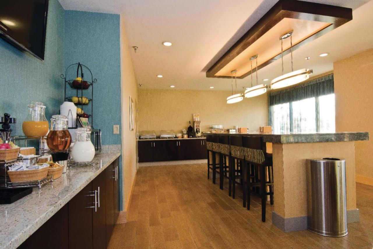 La Quinta Inn & Suites By Wyndham メリーズヴィル エクステリア 写真