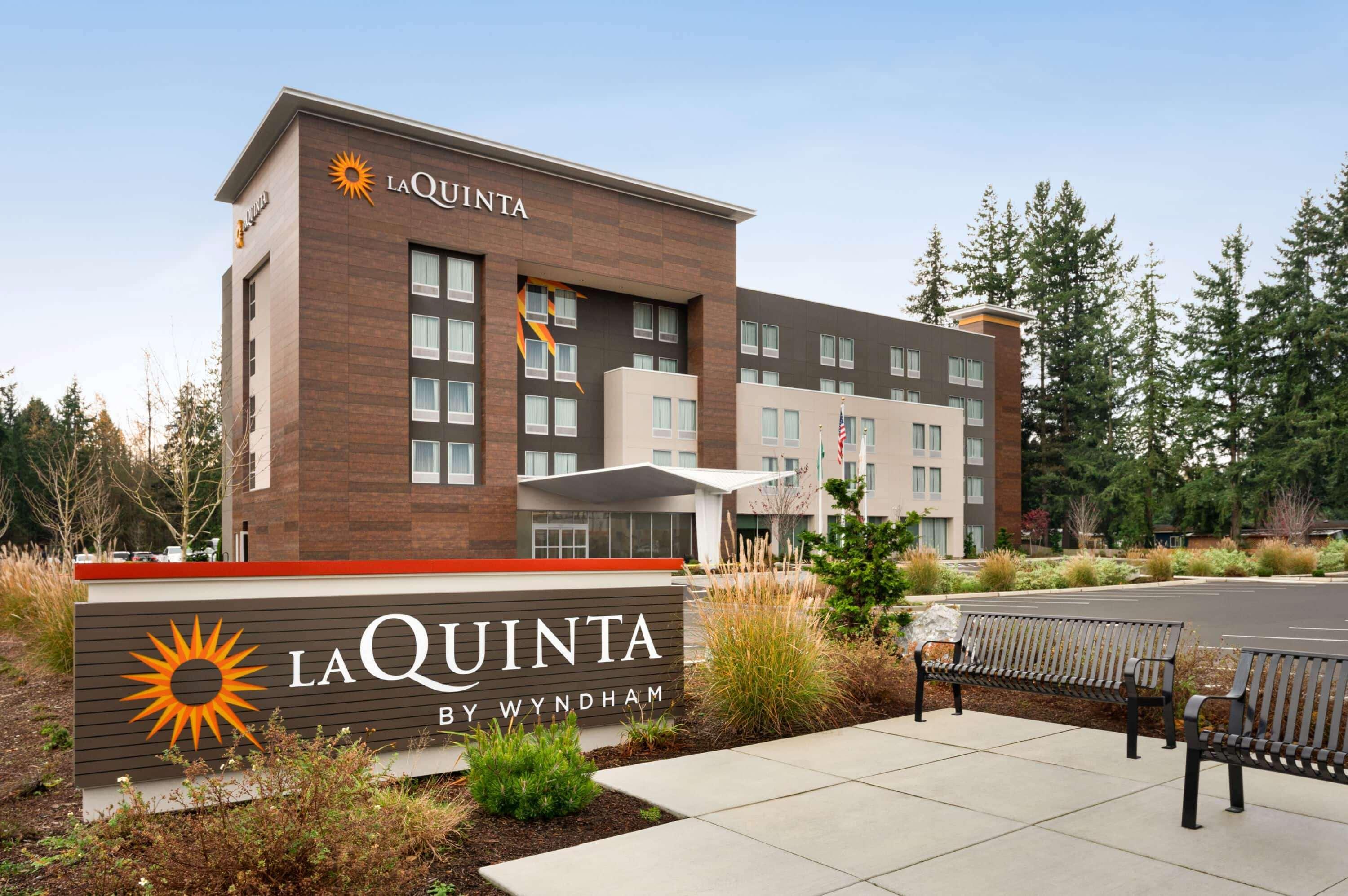 La Quinta Inn & Suites By Wyndham メリーズヴィル エクステリア 写真
